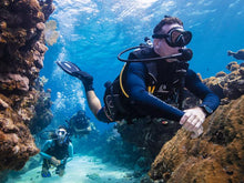 Load image into Gallery viewer, PADI Divemaster Certification
